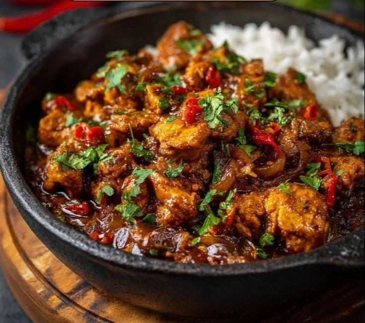 Chicken Bhuna translates to "Spiced Chicken."