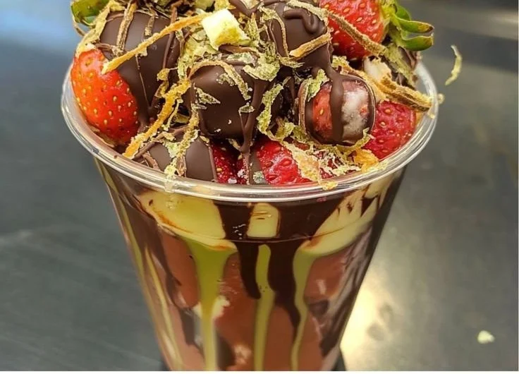 Dubai Chocolate Strawberry Cup