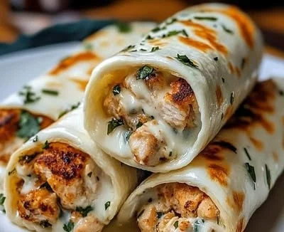Savor the Flavor of Low-Carb Cheesy Garlic Chicken Wraps Today!