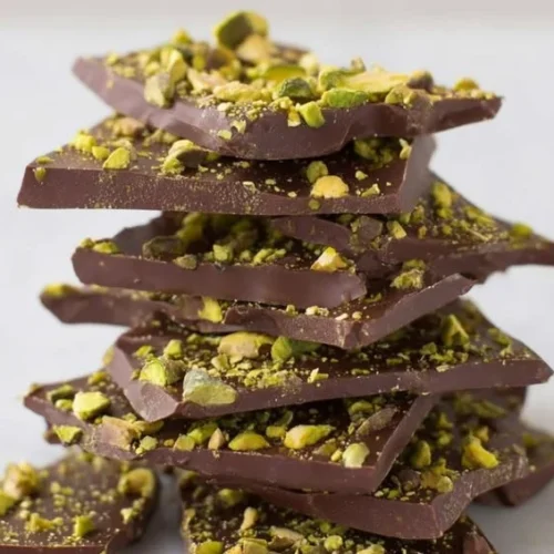 Dubai chocolate bark with nuts and dried fruits