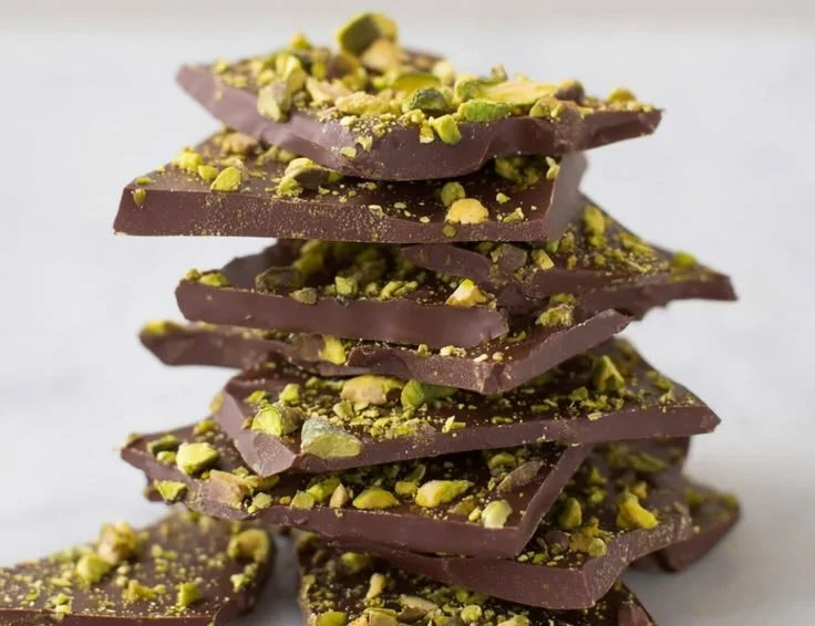 Dubai chocolate bark with nuts and dried fruits