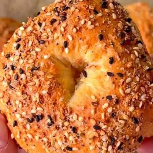 High protein cottage cheese bagels without yeast served on a plate