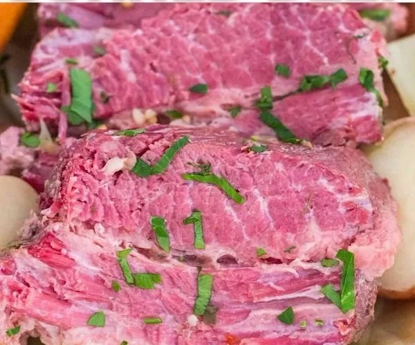 Slow Cooker Corned Beef with Cabbage