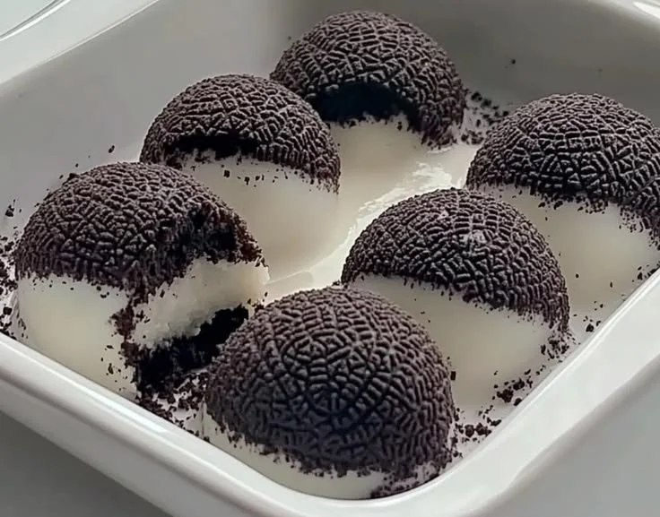 Delicious Oreo Mochi dessert showcasing its chewy texture and cookie cream filling.