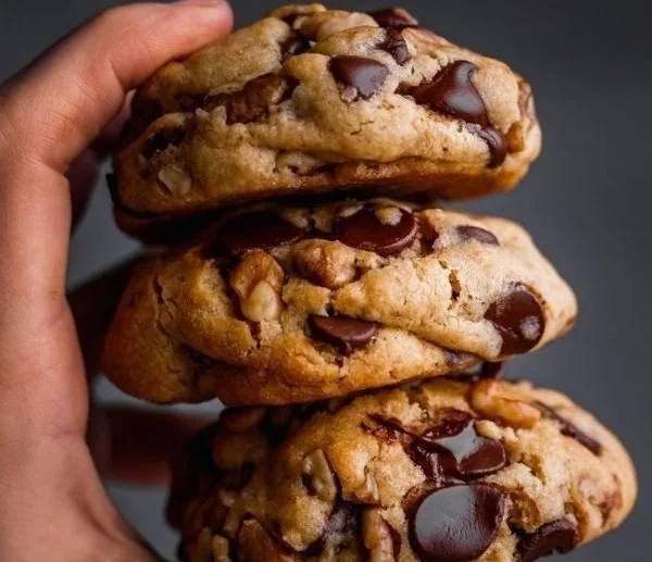 The Best Giant Chocolate Chip Cookie Recipe